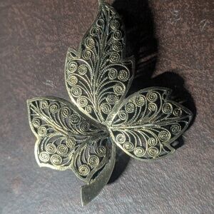 Beautiful Vintage Copper Tone Filigree Leaf Brooch Pin - Ornate Paisley Design